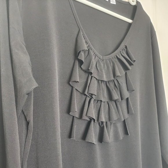 SUSAN Graver Black Liquid Knit long sleeve Ruffle Front Pullover Top Large - Picture 4 of 7